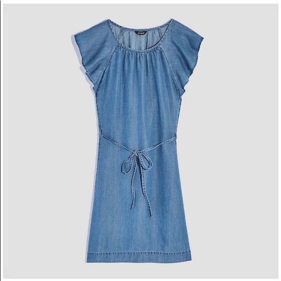 Joe Fresh Dresses & Skirts - JOE FRESH Flutter Sleeve Tencel dress, Med